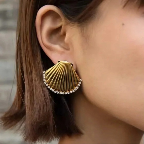 Anthropologie Seashell 18K Gold Stainless Steel Waterproof Crystal Earrings - Picture 9 of 10